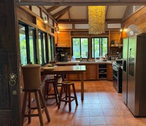 Casa Luminosa jungle villa