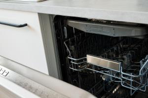 Metro Stokłosy 2-Bedroom Apartment by BookingHost