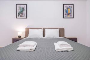 Oculus Kalithea Irakleous Apt 1, by Live&Travel