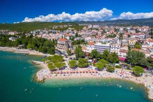 Luxury villa with pool, large garden in the countryside - by TRAVELER tourist agency Krk- ID 2204