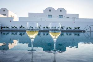 Sea and Sand Villas Santorini Greece