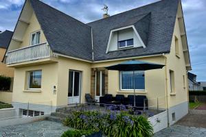 Maisons de vacances Villa facing sea and beach 7 pers 1 baby : photos des chambres