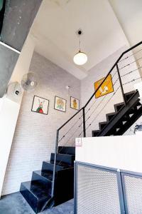 The rabbits hole hostel