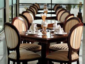 Yusro Hotel Restaurant & Convention