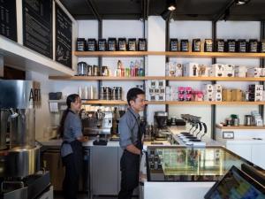 White House Asoke Sukhumvit 18