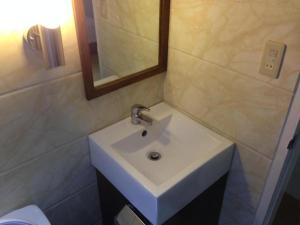 Ridgecrest Gardens Hotel