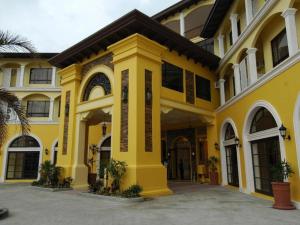 Planta Centro Bacolod Hotel & Residences