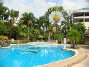 The Ritz Hotel at Garden Oases