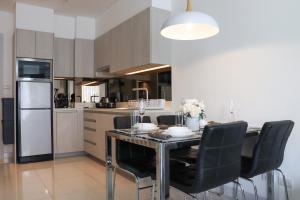 Cassia 1BR City View apt by NLA