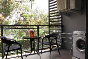 Cassia 1BR City View apt by NLA