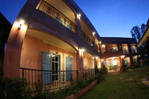 Le Bar Tarry Hotel - 3hvězdičkové hotely ve městě Loei