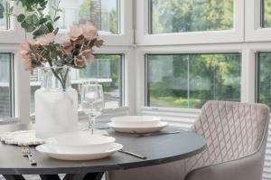 Funkcjonalny Apartament Smart TV & WiFi by Noclegi Renters