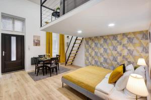 Central - NEW - Modern