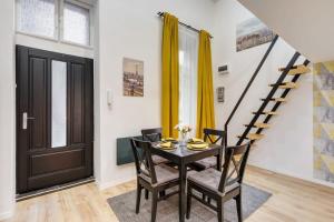 Central - NEW - Modern