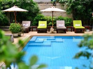 St. James Hotel