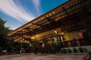 Sunday J Resort & Restaurant