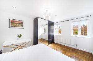 A beautiful stylish 2 Bedroom Apartment -City of London