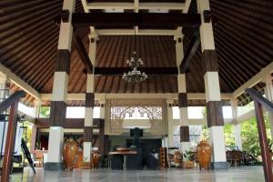dEmmerick Salib Putih Hotel Salatiga