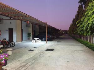 Friends House Resort