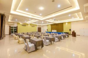 Varee Valley Resort and Restaurant