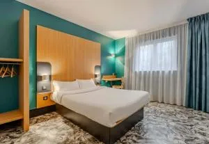 B&B HOTEL Maubeuge-Louvroil - 瓦朗西纳