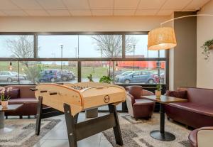 Hotels B&B HOTEL Maubeuge-Louvroil : photos des chambres