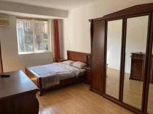 Modern Vake Park Apartment