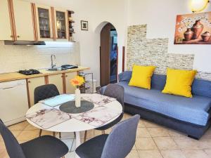 Holiday Home Ive by Interhome 