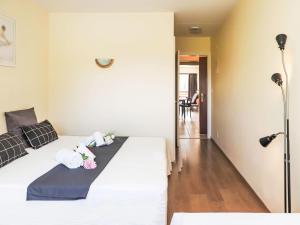 Apartment Rosablanche C54 by Interhome