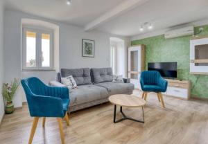 Apartment with sea view