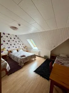 Varese Paik - Aidaku