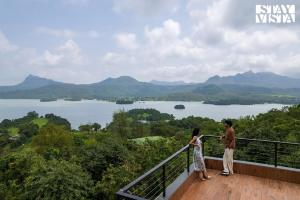 StayVista at La Sierra with Pawna Lake View, WiFi