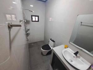 Anas Sweet Home w Wifi, Karaoke n Free Parking