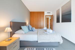 Praia Da Rocha Ocean View With Pool by Homing