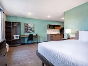 ECHO Suites Extended Stay by Wyndham Spartanburg