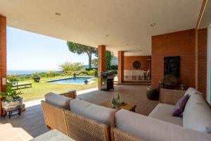 Casa Zen Pool and Views