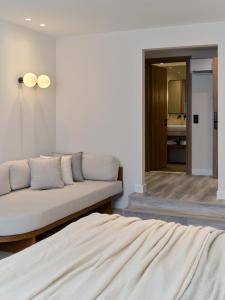 Haya Athens Loftie Suites