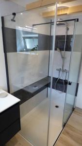 Le Pommier Gite neuf avec parking privé clos