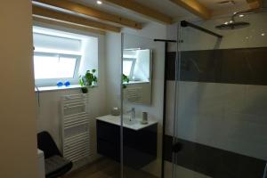 Le Pommier Gite neuf avec parking privé clos