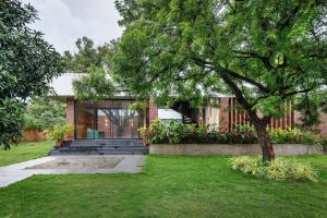 Aurora Grandeur Villaby StayJade Pool AC Lawn 3BHK
