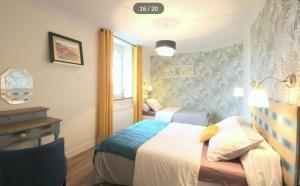 B&B / Chambres d'hotes Grand gite de la Ferme De La Tourelle : photos des chambres