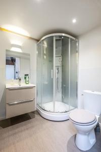 Appartements L'Epinette - Gite de groupe et salle de reception : photos des chambres