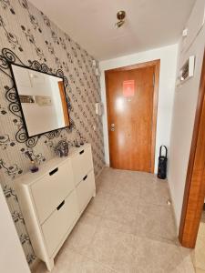 ACOGEDOR APARTAMENTO CON TERRAZA Y VISTAS AL JARDIN