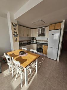 ACOGEDOR APARTAMENTO CON TERRAZA Y VISTAS AL JARDIN