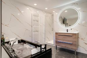 Magnifique Suite Luxe Jacuzzi Centre ville Nancy
