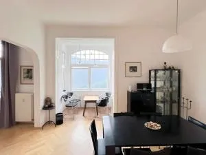 Villa AlexanderCharmante Wohnung mit Bergblick, Villa Alexander - Schottwien