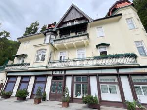 Villa AlexanderCharmante Wohnung mit Bergblick, Villa Alexander