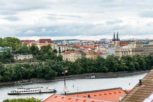 Luxurious 3bed very spacious apt in the best area