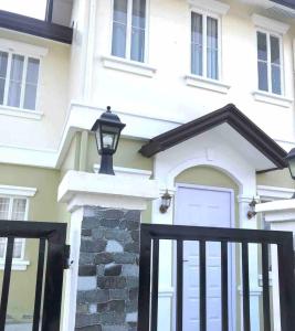 Modern Home Near MOA and NAIA