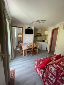 Appartements Appartement convivial a Thollon-les-Memises, 35 m², vue montagne : photos des chambres